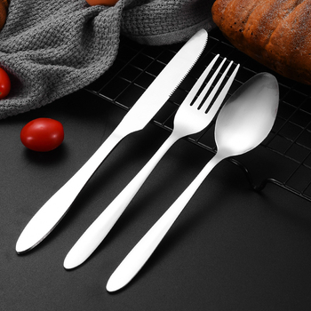 Trojbodový set jedálenského príslušenstva západného štýlu – nôž, vidlička a lyžica; 410 nerezová oceľ; zrkadlové leštenie; prispôsobiteľný; súkromná značka