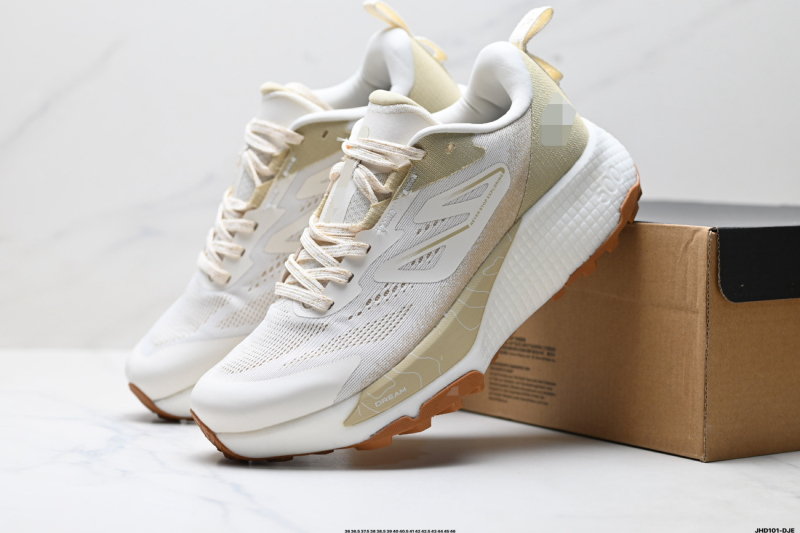 Nízke voľnočasové tenisky s vrchnou Top Grain kožou, protišmyková gumová podrážka, PU vložka, zapínanie šnúrkami