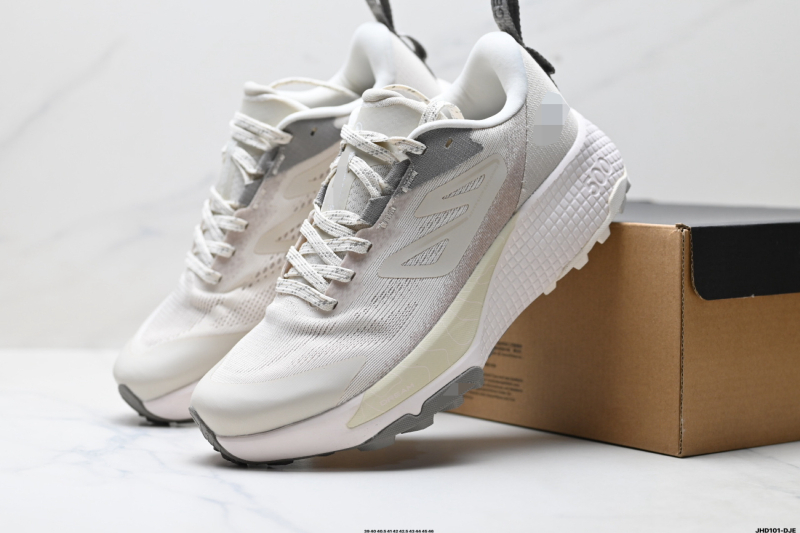 Nízke voľnočasové tenisky s vrchnou Top Grain kožou, protišmyková gumová podrážka, PU vložka, zapínanie šnúrkami