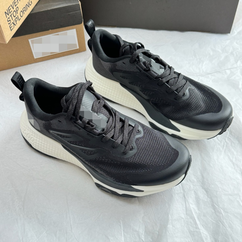 Nízke voľnočasové tenisky s vrchnou Top Grain kožou, protišmyková gumová podrážka, PU vložka, zapínanie šnúrkami