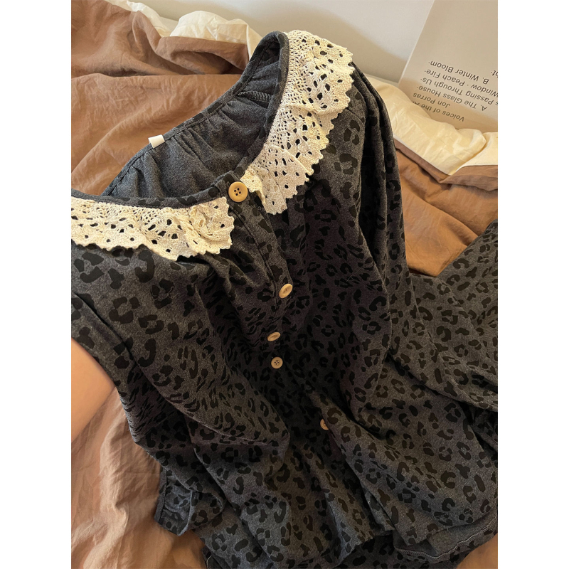 Set de pijama leopard cu broderie florală, în stil lux lejer, țesătură acrilică, țesătură groasă 201–250 g/m², guler răsucit, pentru toamnă–iarna