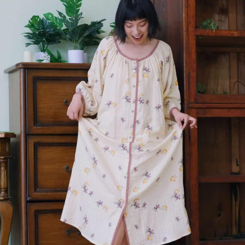 Jednodielne nočné šaty z 100% bavlny, antický štýl, tenká látka, dlhý strih