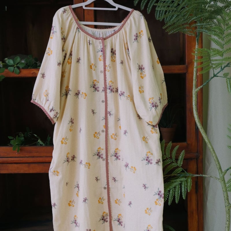 Jednodielne nočné šaty z 100% bavlny, antický štýl, tenká látka, dlhý strih