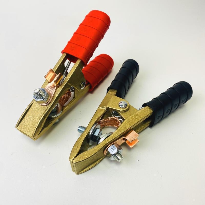 Klip akumulátora pre automobil z mosadzného tela s meďnatým jadrom, ťažká konštrukcia, čiastočne uzavretý dizajn