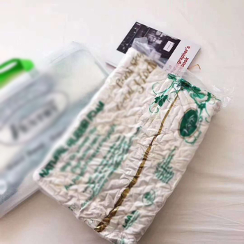 Latexová vankúš na krk – obdĺžnikový, výška 10–15 cm, hmotnosť 0,5–1,0 kg, polyesterový povrch, latexový obsah 80–90%