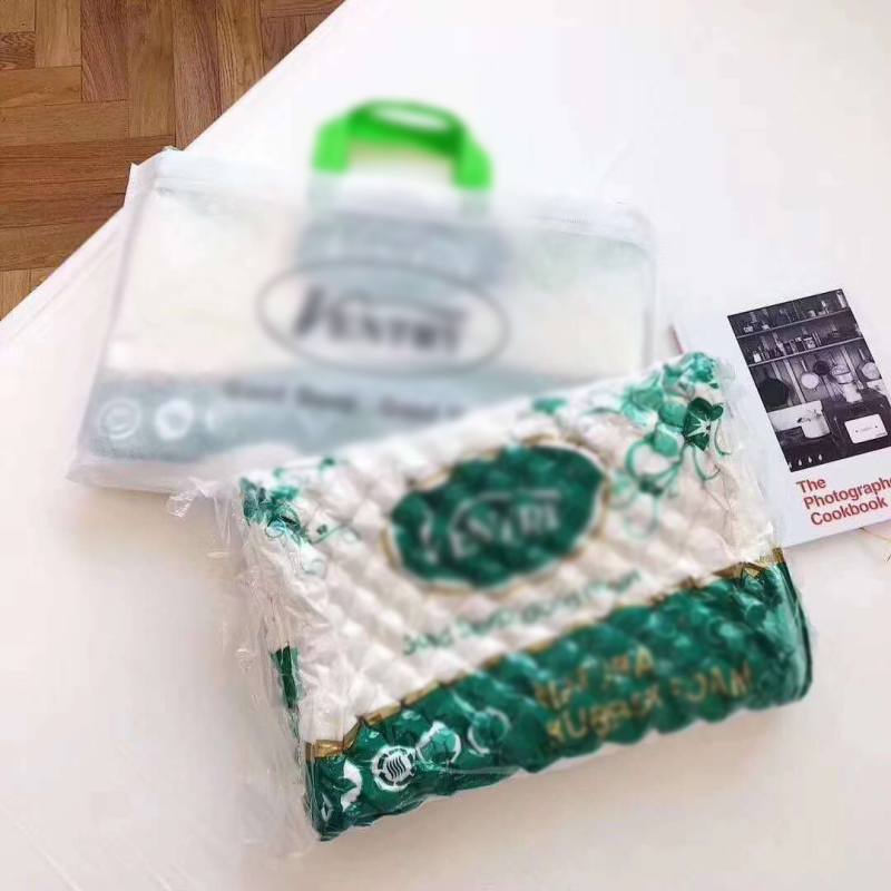 Latexová vankúš na krk – obdĺžnikový, výška 10–15 cm, hmotnosť 0,5–1,0 kg, polyesterový povrch, latexový obsah 80–90%