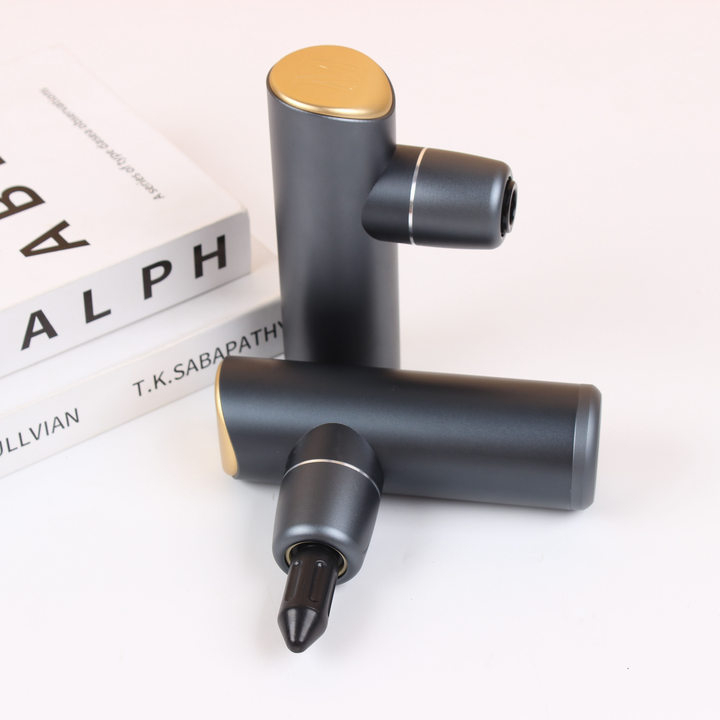 Mini prenosný fascia gun, bezkefový motor, 4 masážne hlavy, 4. stupeň, 2800 RPM