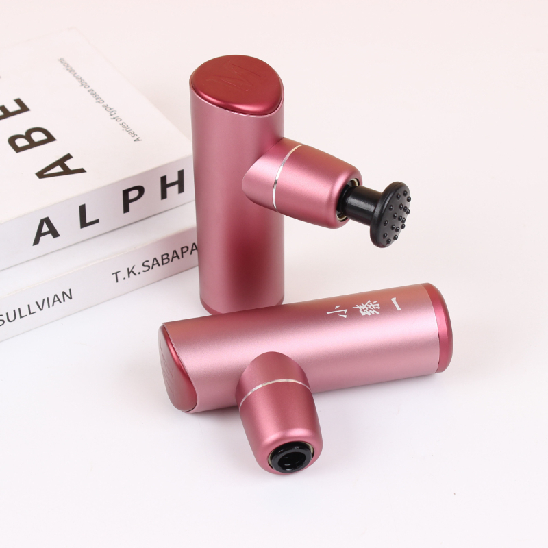 Mini prenosný fascia gun, bezkefový motor, 4 masážne hlavy, 4. stupeň, 2800 RPM