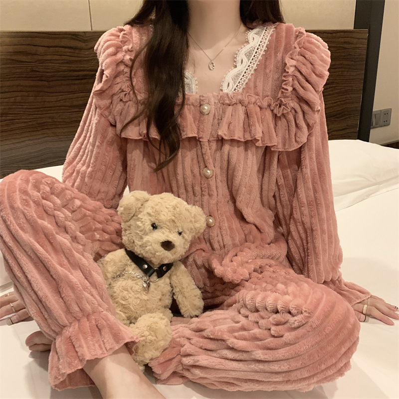 Ženski pajamski set od flanel tkanine s koralnim fleeceom, reljefni velur i čipka, V-izrez, dugi rukavi, hlače; 100% poliester; ultra debeli 301–350 g/m2; za kućnu upotrebu