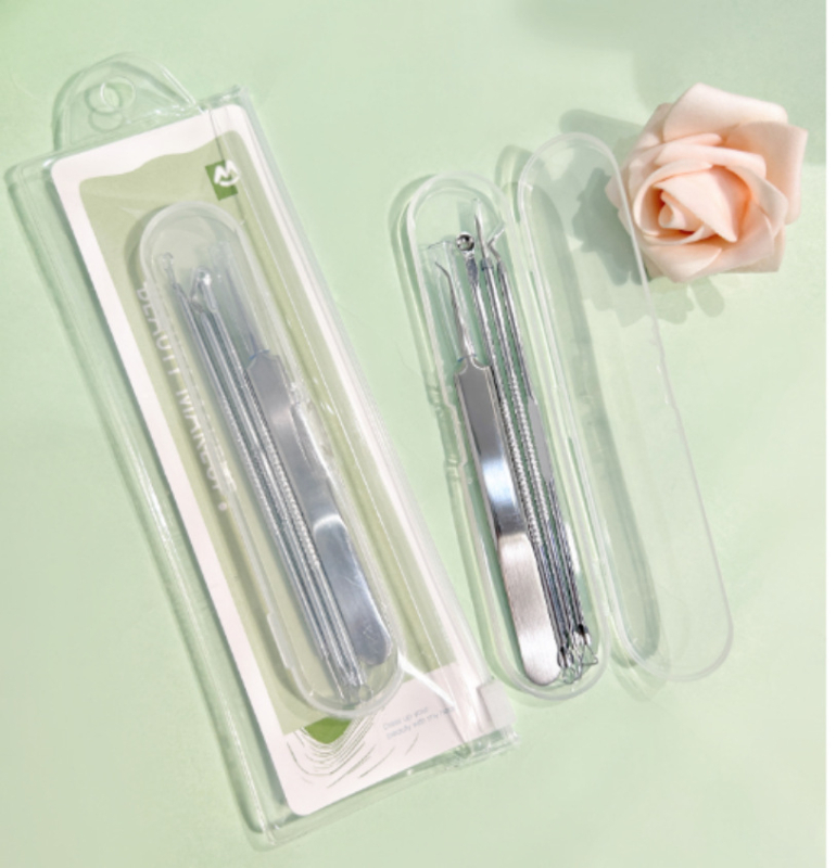 Sada 4 nerezových ihiel na akné pre odstraňovanie čiernych bodiek