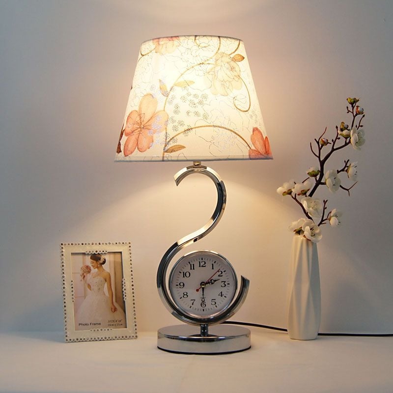 Stolná lampa LED, sklenené tienidlo, minimalistický moderný štýl, 110-240 V