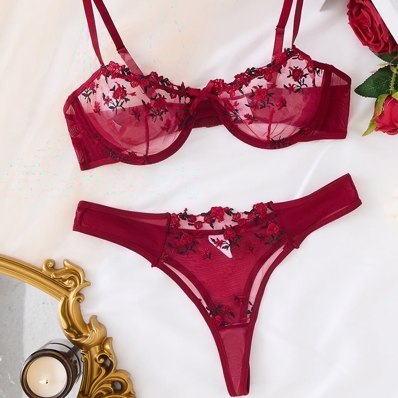 Súprava podprsenky s čipkou a sieťovinou, košíček 3/4, pevné dvojité ramienka, zadný háčik s tromi radmi