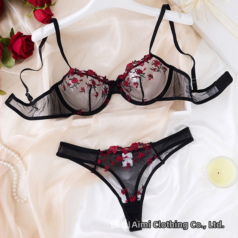 Súprava podprsenky s čipkou a sieťovinou, košíček 3/4, pevné dvojité ramienka, zadný háčik s tromi radmi