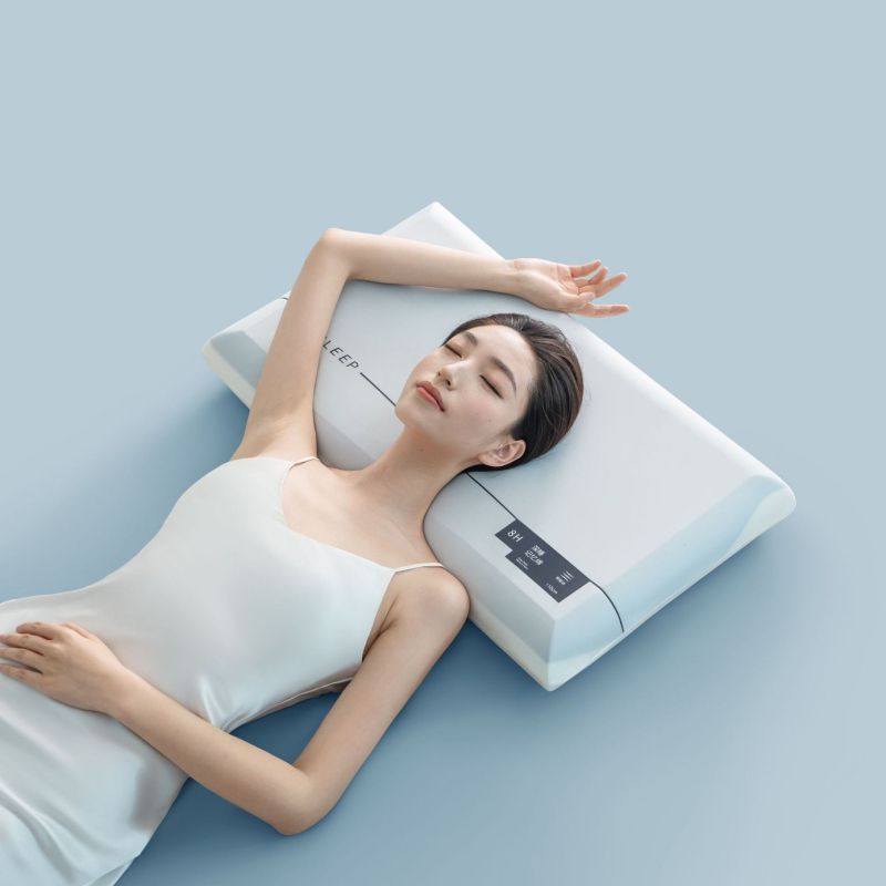 Vankúš s pamäťovou penou na oporu krku, obdĺžnikovité jadro, pletený poťah, 0,5–1,0 kg, prispôsobiteľný