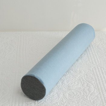 Latexová cylindrická vankúš na krk - tvar cukrovinky, podpora krku, prírodný latex, obsah latexu 80–90%, látka polyesterovo-bavlnená