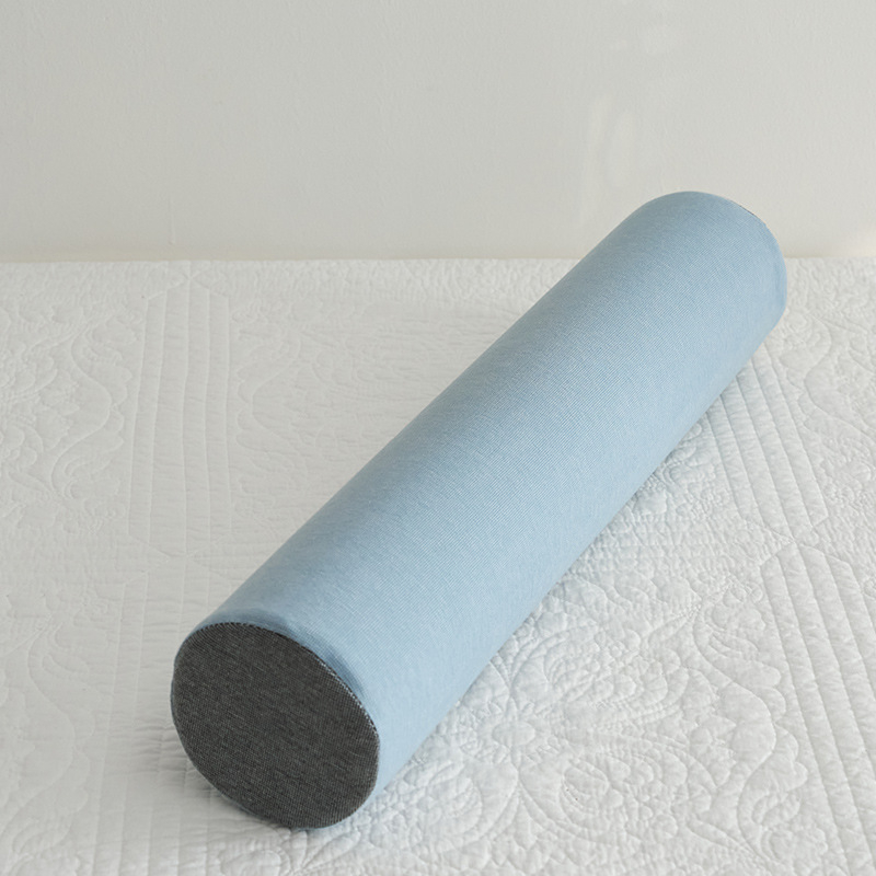 Latexová cylindrická vankúš na krk - tvar cukrovinky, podpora krku, prírodný latex, obsah latexu 80–90%, látka polyesterovo-bavlnená