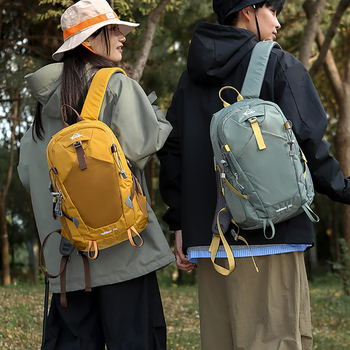 Turistický batoh - ultraľahký, vodeodolný, rozšíriteľný, unisex s vzduchovými popruhmi (Oxford materiál)