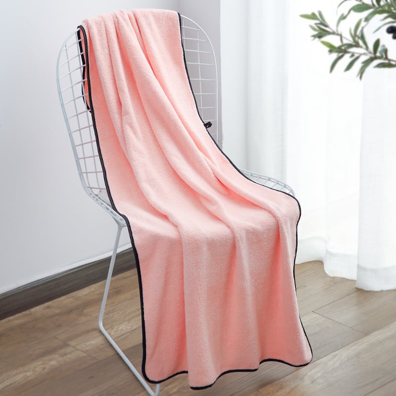 Kúpeľový uterák z koralového velúru, priadza s 10 vláknami, lemovanie, určené pre dojčatá