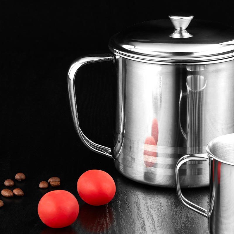 Detský pohár z nehrdzavejúcej ocele 304 s viečkom a držiakom