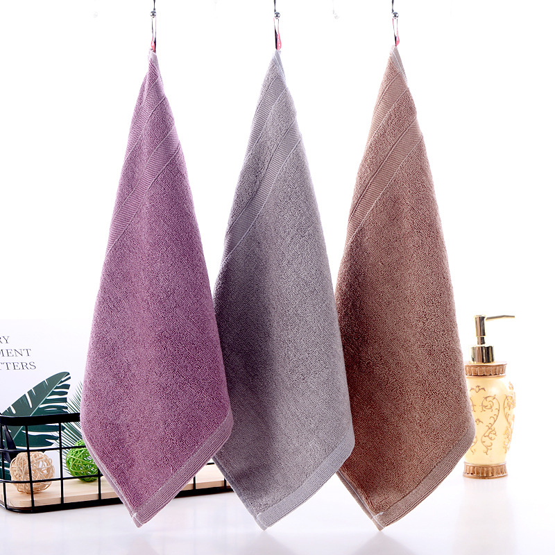 Štvorcový uterák z bambusových vlákien, Jacquard tkanina, 55 g, s logom