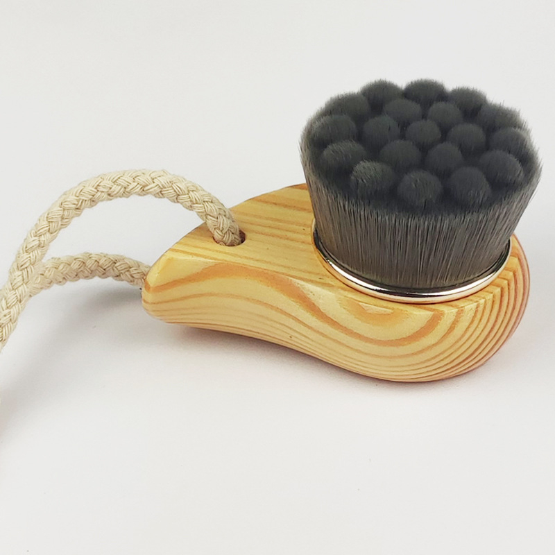 Tvárová čistiaca kefka s drevenou rúčkou, ručná, hlboko čistí póry, model HEYI07