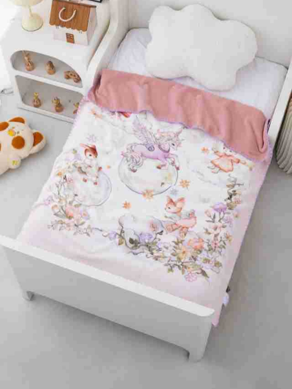 Objímajúca deka Mumu Bear, polyesterové vlákno, bez výplne, vzor cartoon, vhodná pre všetky ročné obdobia, bezpečnostná trieda B