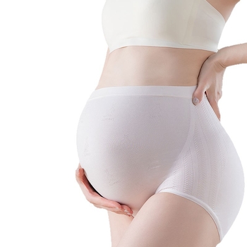 Bezšvové tehotenské spodné nohavičky s vysokým pásom a oporou brucha; viskóza 70–80%, podšívka 90–95% viskóza; na všetky ročné obdobia.