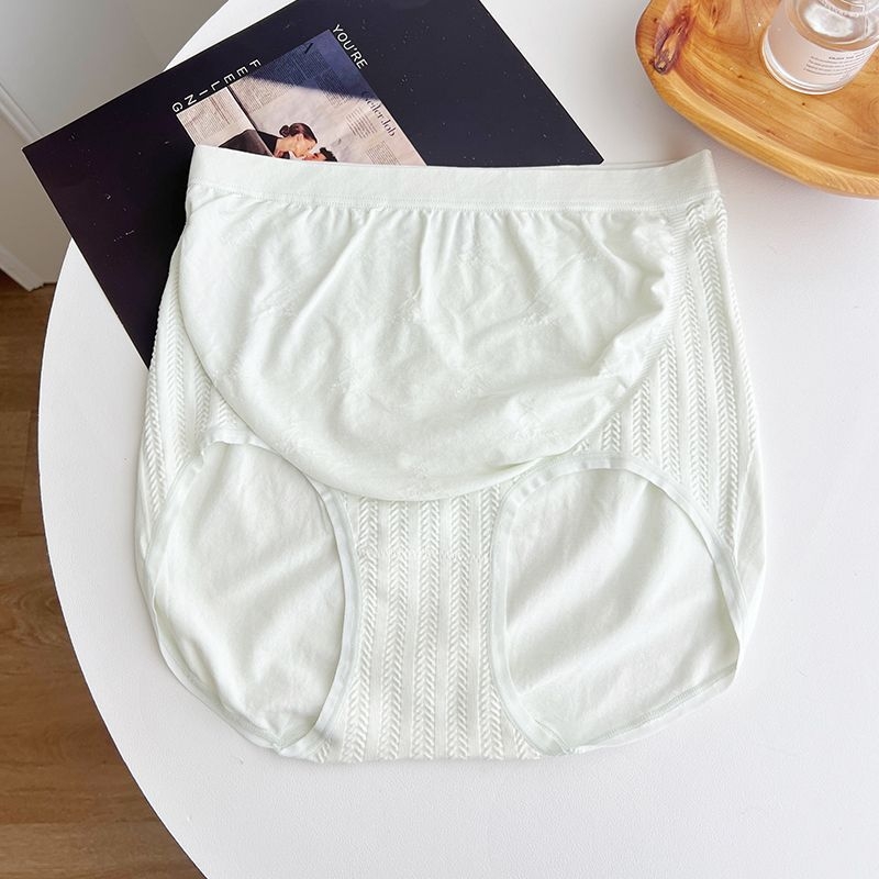 Bezšvové tehotenské spodné nohavičky s vysokým pásom a oporou brucha; viskóza 70–80%, podšívka 90–95% viskóza; na všetky ročné obdobia.