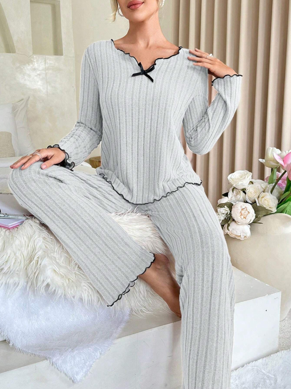 Dámsky nočný set z Brushed Rib (V-krk · dlhé rukávy · dlhé nohavice · 95% polyester, 5% spandex)