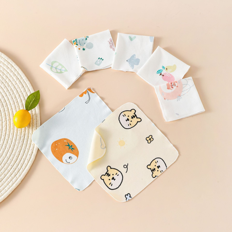 Novorodenecká bavlnená štvorcová utierka na kŕmenie a tvár | 95% bavlna | savá | motív karikatúra | vhodné pre 0–12 mesiacov