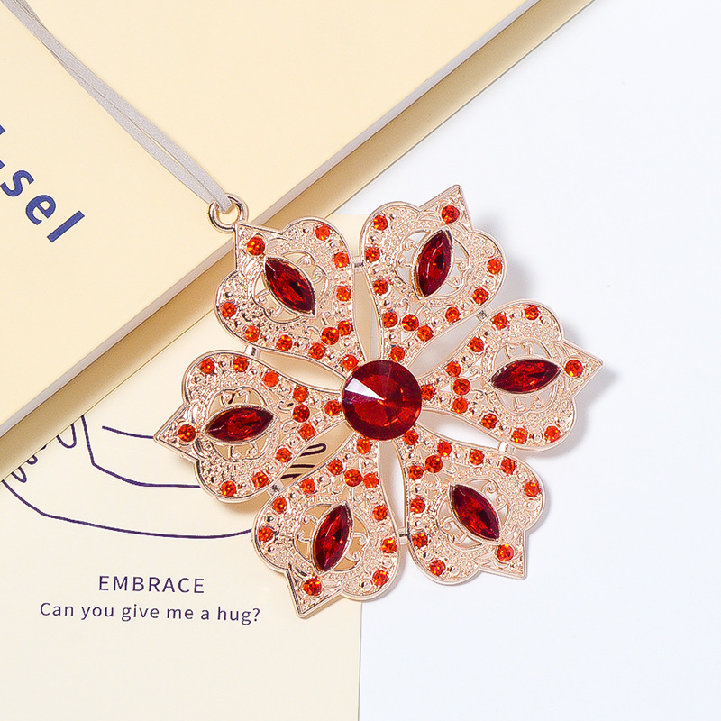 Vianočný kovový prívesok v tvare snehovej vločky s kryštálom – Materiál: Iné – Značka: New Li Queen – Štýl: Moderné umenie – Oslava: Vianoce