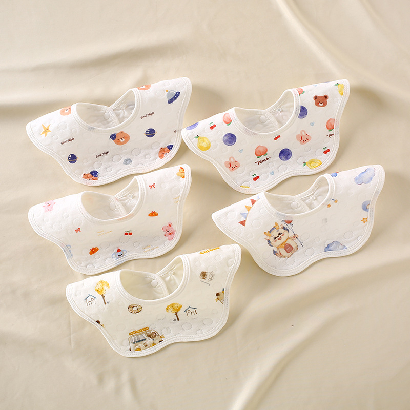 Detský bryndáčik z čistého bavlna (>95%), nepremokavý, cartoon vzor, pre deti 1–3 roky