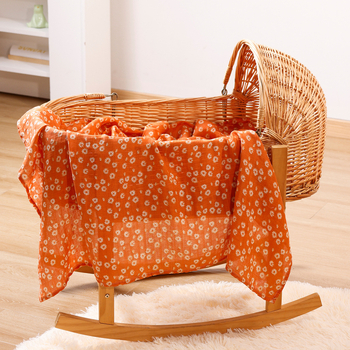 Zavinovací uterák z 100% bavlny, pruhovaný alebo kockovaný vzor, Bezpečnostná trieda A, pre dojčatá a malé deti (1–3 roky)