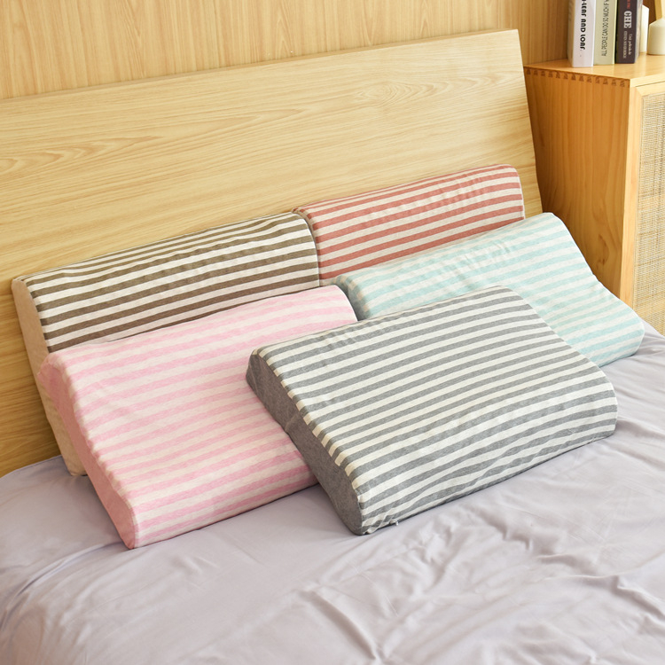 Latexová vankúš – prírodný latex, obsah latexu >90%, obdĺžnikový tvar, jadro z chemických vlákien, hmotnosť 2–3 kg