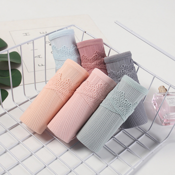 Tehotenské nohavičky s reliéfnym vzorom a nízkym pásom, hlavná látka 95% bavlna, výstelka rozkroku 100% bavlna, vhodné do všetkých sezón, podpora sedacích parti