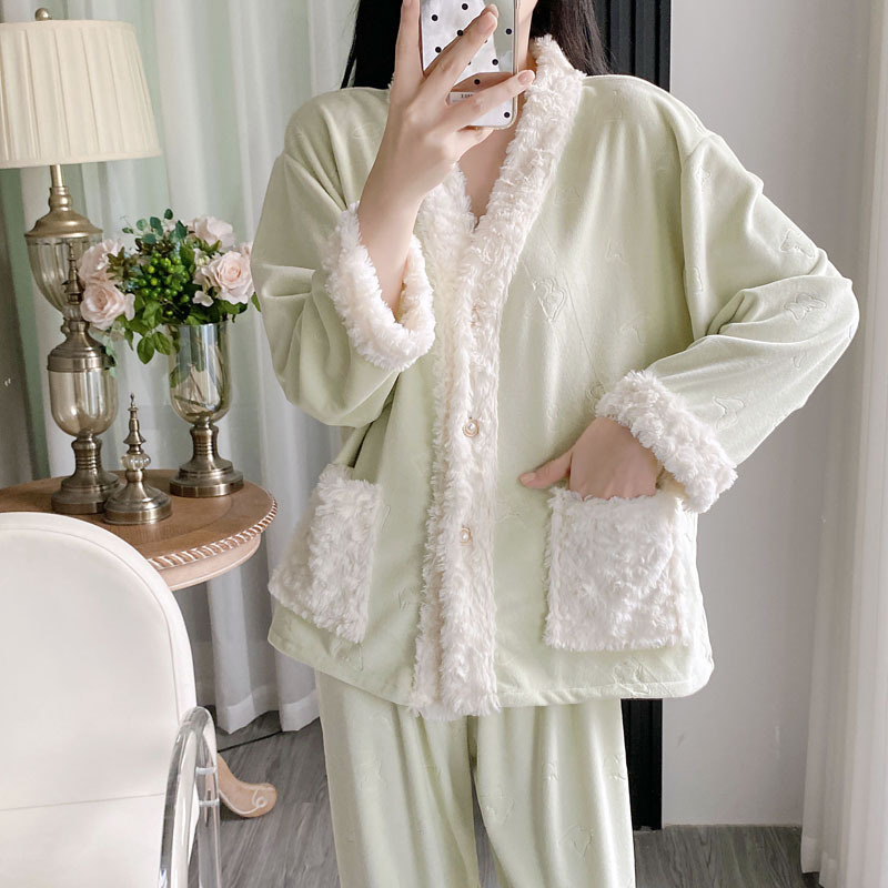 Set de pijama pentru femei - Poliester 95–100%, Țesătură groasă, Mâneci lungi, Decolteu în V, Pantaloni lungi