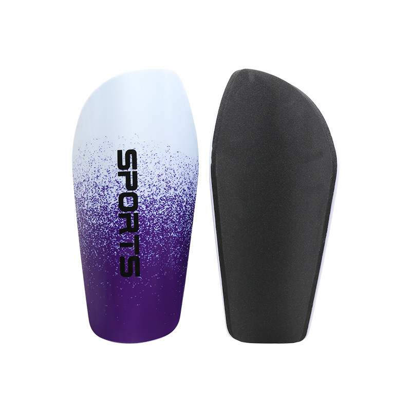 Štítník lýtka s krytím ponožky, hrubšia plastová vložka pre futbal