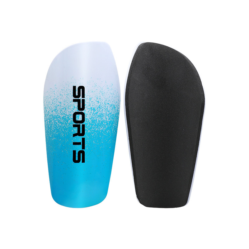 Štítník lýtka s krytím ponožky, hrubšia plastová vložka pre futbal