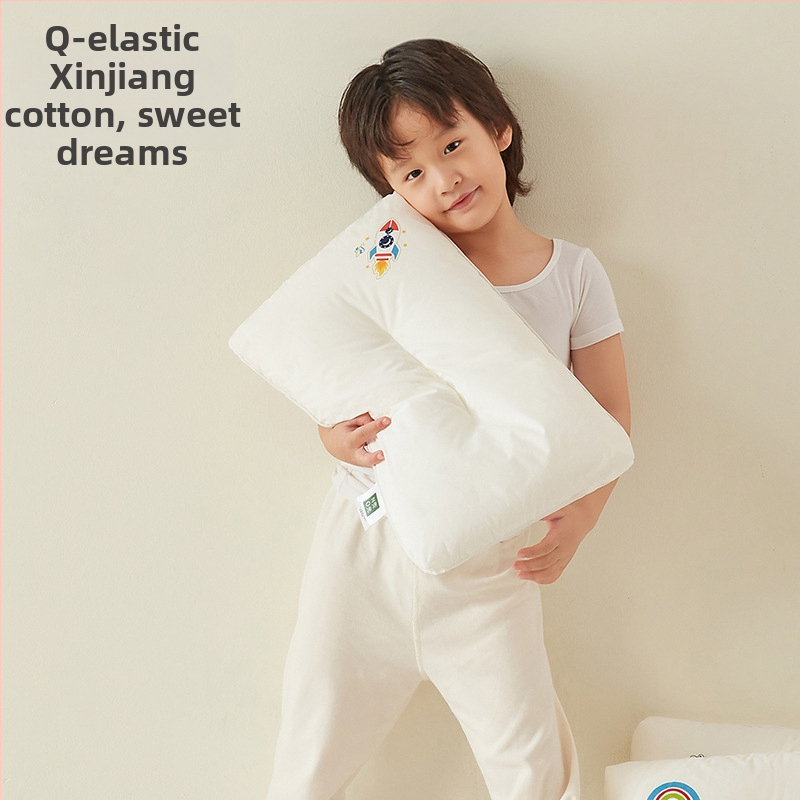 Detská spánková vankúš s jadrom z 100% bavlny, výplň z polyesterových vlákien, obdĺžnikový tvar, výška jadra 5,1–10 cm, hmotnosť 0,55–1,0 kg