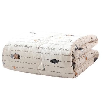 Детско одеяло с полиестрова вата и полиестерно-памучна смесена тъкан; машинно пране; пролет-есен; подходящо за деца до 10 години