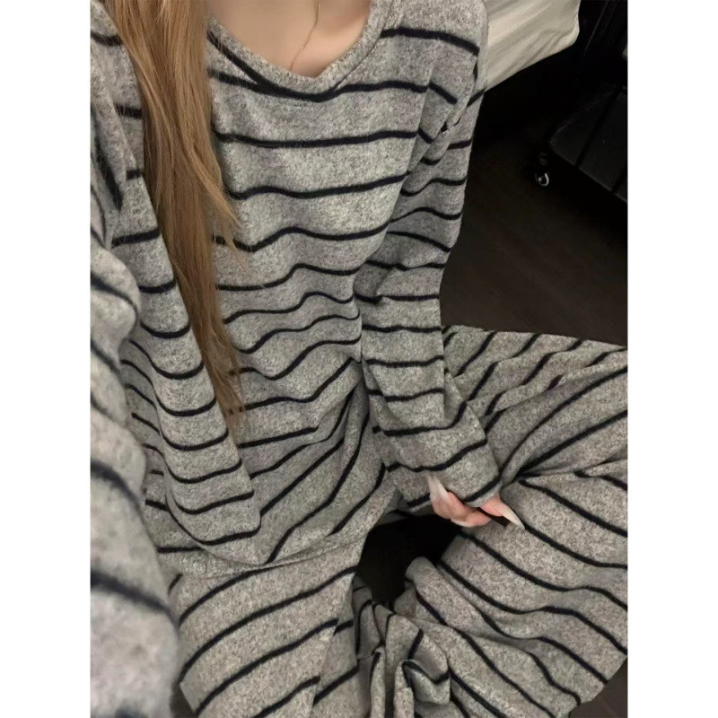 Set de pijamale de dormit cu design în dungi de stil coreean, fleece german, țesătură groasă 251–300 g/m², guler rotund, mâneci lungi, pantaloni lungi, pentru toamnă și iarnă