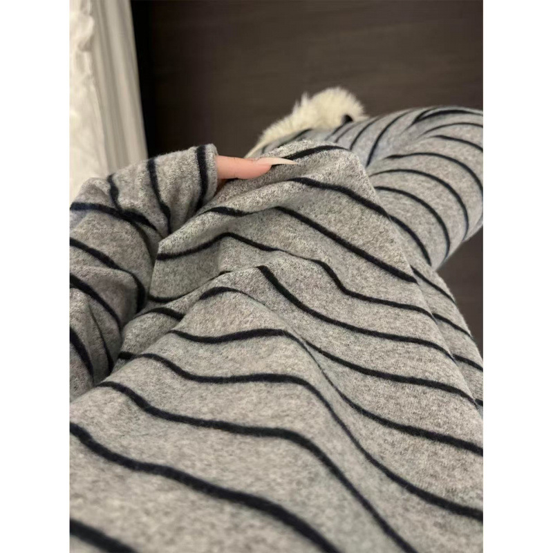 Set de pijamale de dormit cu design în dungi de stil coreean, fleece german, țesătură groasă 251–300 g/m², guler rotund, mâneci lungi, pantaloni lungi, pentru toamnă și iarnă