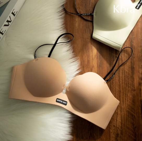 Bešivová Push-Up podprsenka bez drôtov pre malé prsia, zhromažďuje bočné tuky, 3/4 košíčky, tvarované košíčky – tenký horný, hrubší spodný, pevné dvojité ramienka, zadný tri háčiky