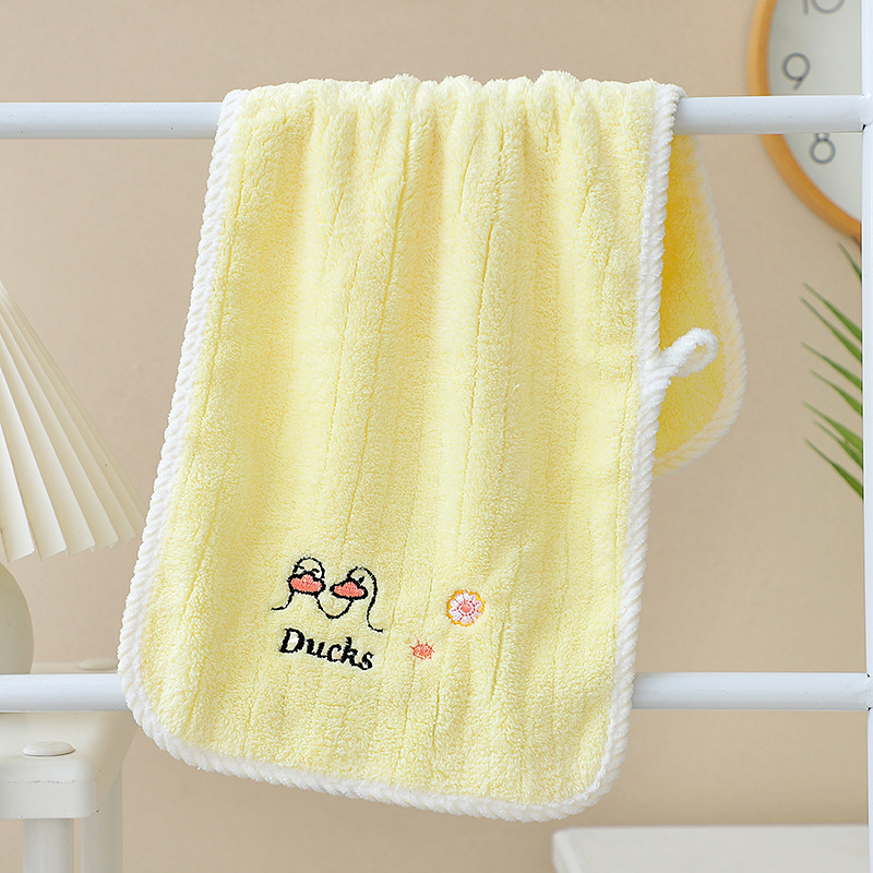 Детска кърпа за лице – мека, абсорбираща, квадратна; полиестер-памучна смес, 100D нишка, плоско тъкане, тегло под 50 g