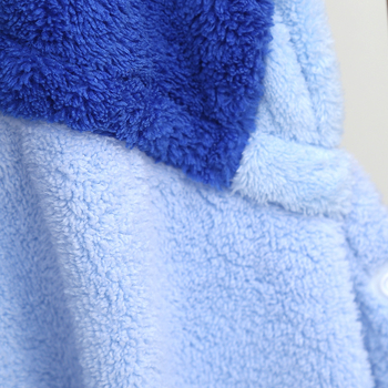 Detský župan s kapucňou a uterák z korálového fleece, 150D, vyšívanie, jednoduché tkanie, 300–400 g, prispôsobiteľné