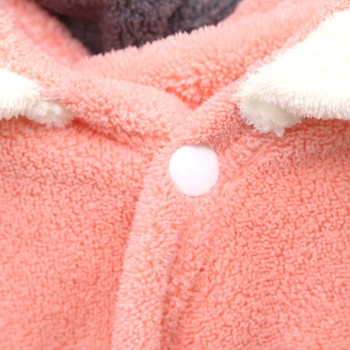 Detský župan s kapucňou a uterák z korálového fleece, 150D, vyšívanie, jednoduché tkanie, 300–400 g, prispôsobiteľné