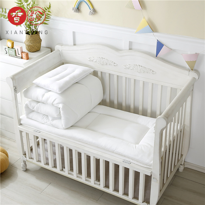 Детски тричастен комплект завивка с пълнеж от коприна за пролет-есен, подходящ за деца до 6 години, тегло 0.55–1.0 кг