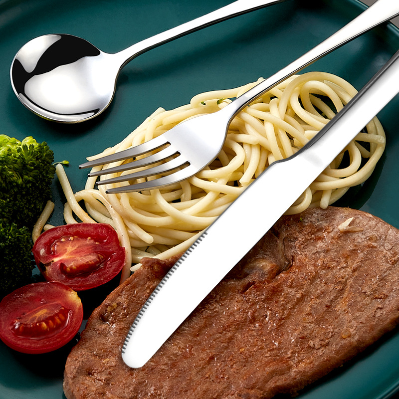 Sada príborov z 304 nerezovej ocele: lyžička, vidlička, nôž s lesklým leštením — Model 0411