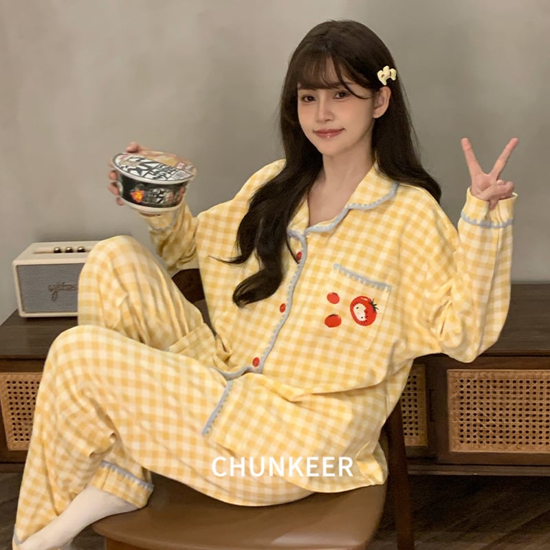 Ženski pidžama set s kariranim uzorkom i slatkim karikaturama, kardigan, dugi rukavi, dugi hlače, pleteni poliester materijal, srednja gustoća