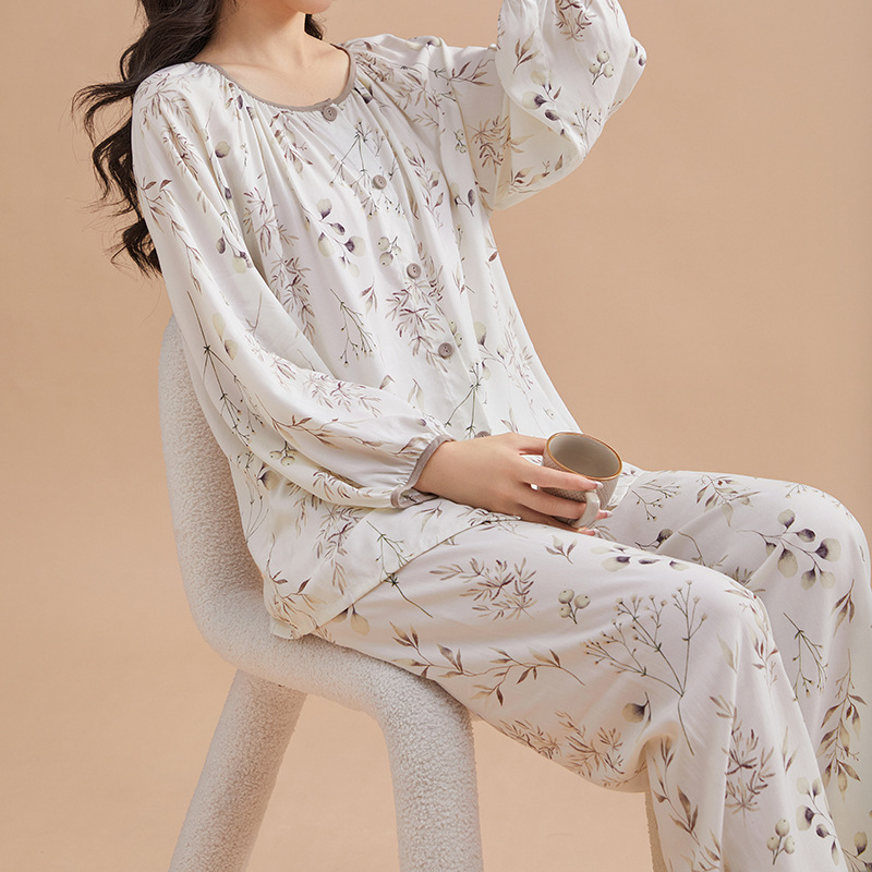 Ženski set pidžama s kardiganom, materijal regenerirana celuloza, tanak materijal 101–120 g/m2, dugi rukav, uzorak u nacionalnom stilu